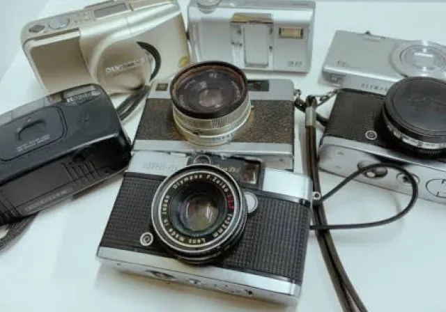 大阪で宝石や貴金属の出張買取・遺品整理なら「ハナハナ鑑定」|フィルムカメラ、デジカメ、レンズ